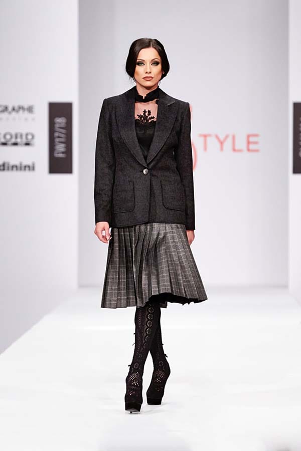 Жени Стил с дизайнер Евгения Живкова представя колекция Фантазия есен-зима 2018/2019